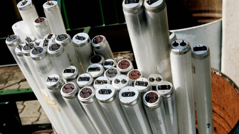 Sema divulga lista com 45 pontos de recolhimento de lâmpadas fluorescentes
