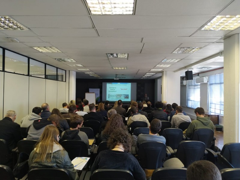 Curso Inspeção em Segurança de Barragens no prédio da PGE, em Porto Alegre