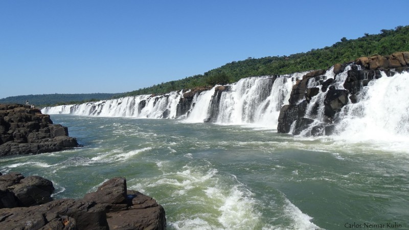 Salto do Yucumã tem 1.800 metros de extensão e quedas d'água com até 12 metros de altura. Foto: Carlos Kuhn