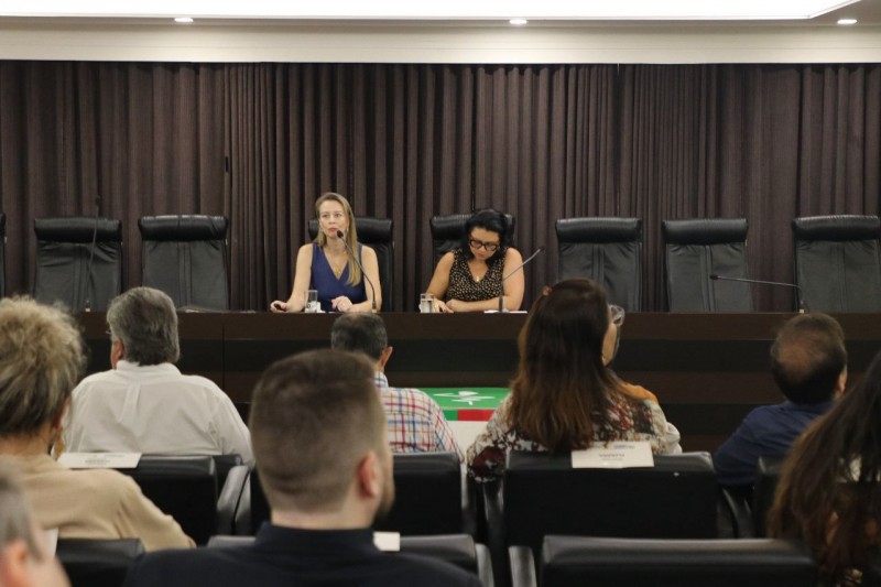 Primeira parte da reunião foi destinada à apresentação dos resultados da Assessoria do Clima.